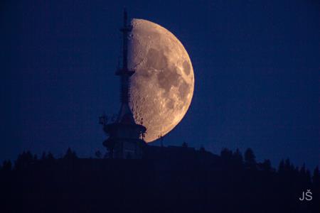 Luna stolp-1